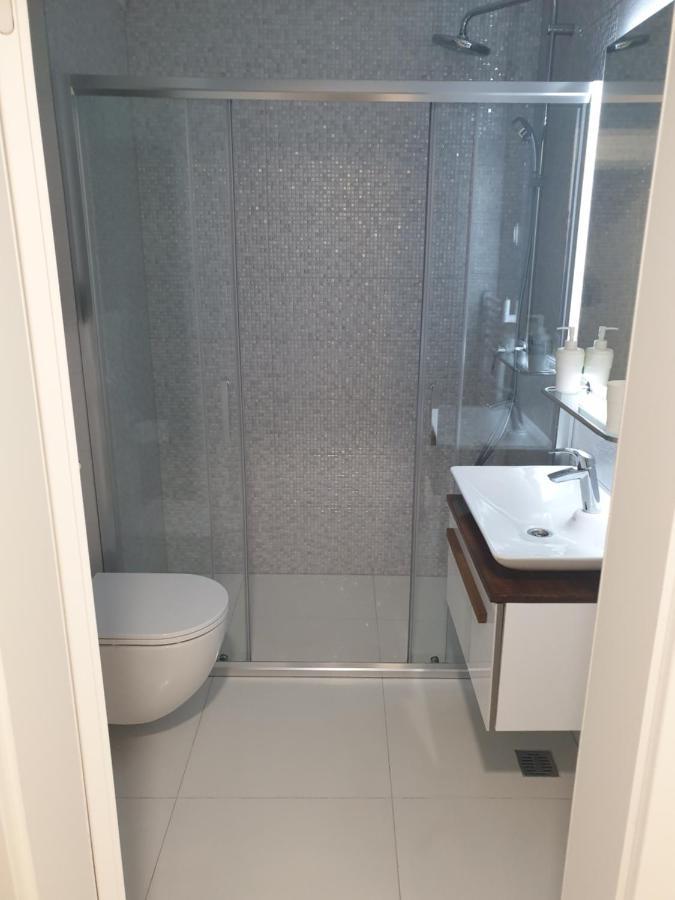 Apartman Viktoria トゥズラ エクステリア 写真