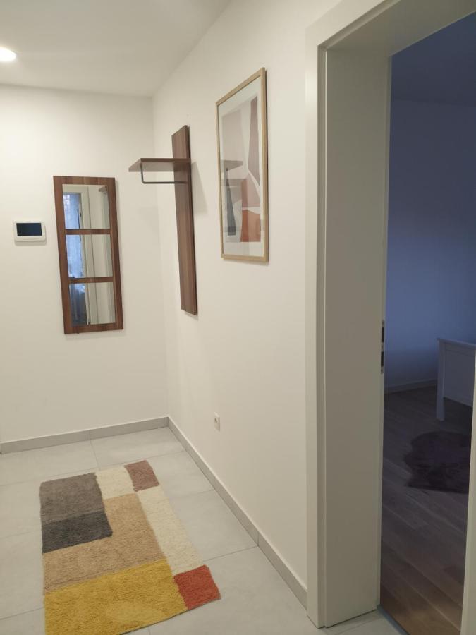 Apartman Viktoria トゥズラ エクステリア 写真